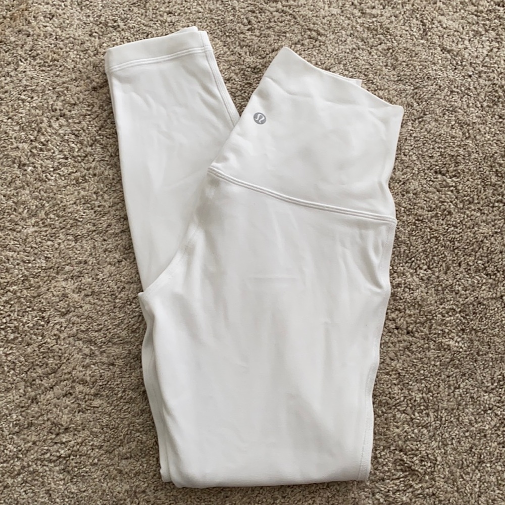 White lululemon leggings